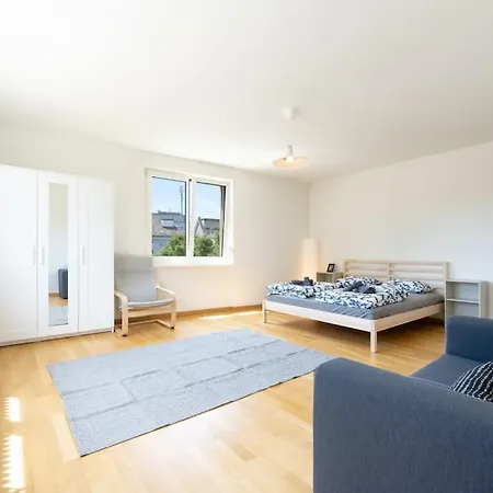 Apartment Your Perfect Getaway With 3 Bedrooms & Wifi