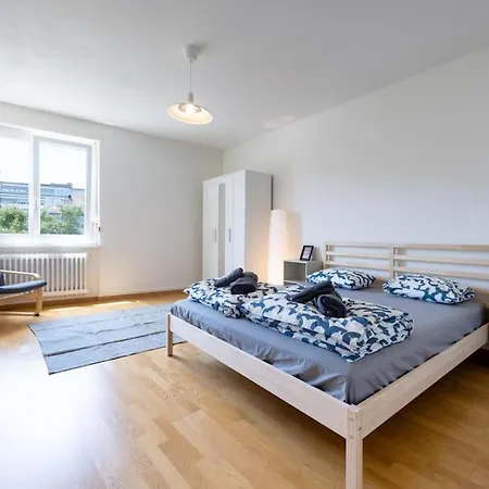 Your Perfect Getaway With 3 Bedrooms & Wifi Apartmán *