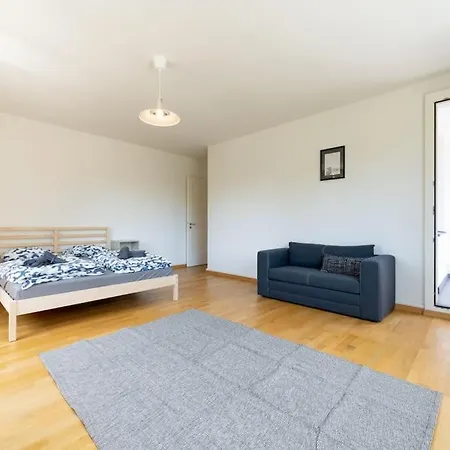 Your Perfect Getaway With 3 Bedrooms & Wifi Zürich